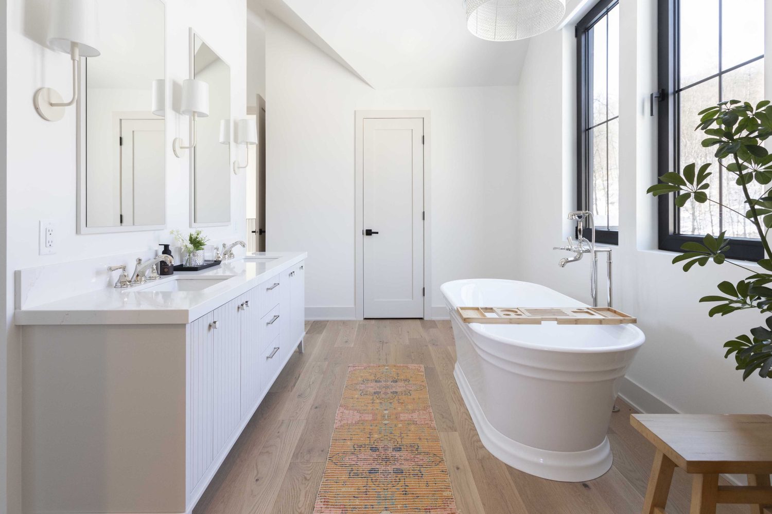 AirBnB Photos_25 Montée Kicking Horse_16