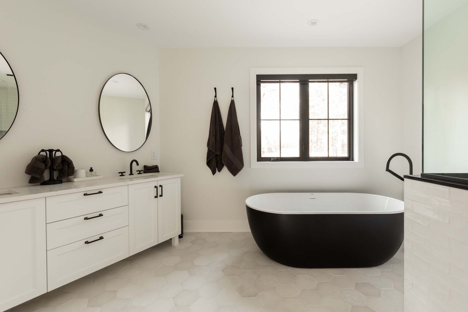 Invesco - 24_75rueDesAncetres_MH_Racine_Fontaine