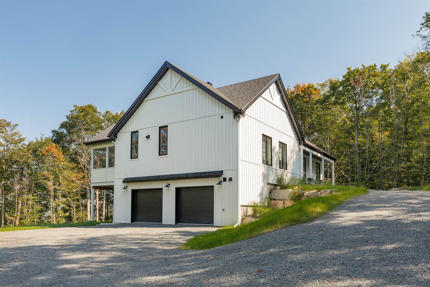 Invesco Habitation - extérieurs été - 66_75rueDesAncetres_MH_Racine_Fontaine copie